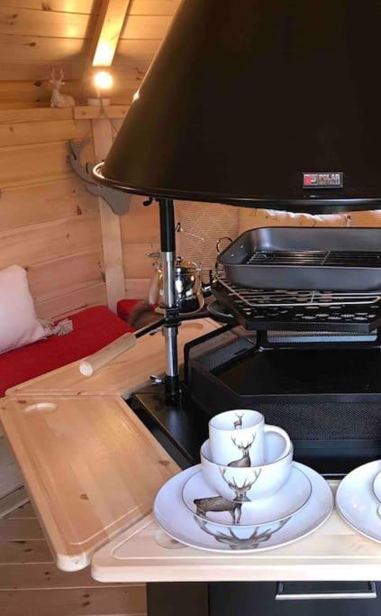 Romantic Treehouse With Hot Tub & Bbq Lodge Praze an Beeble Экстерьер фото